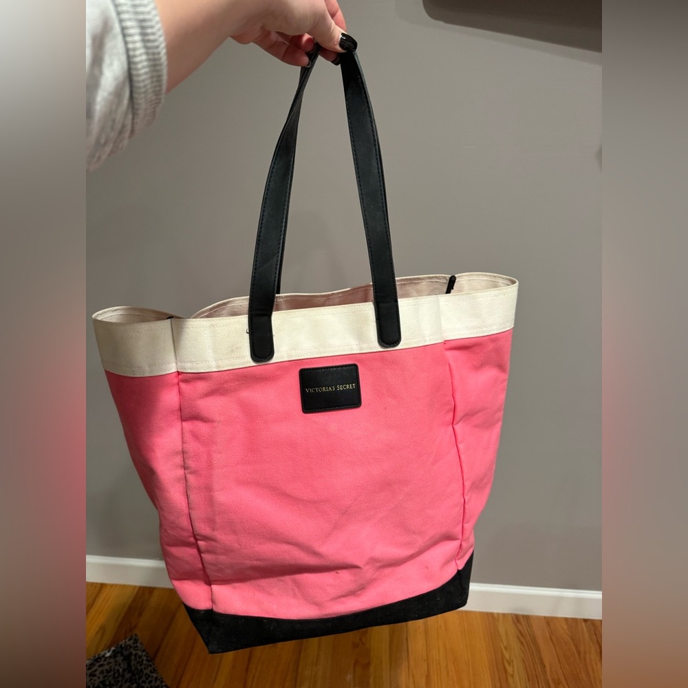 Victoria’s Secret tote